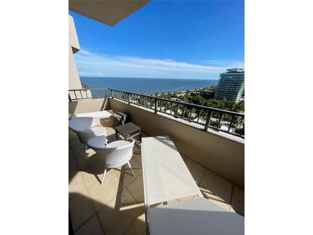  3 BR,  3.00 BTH &nbsp; style home in Key Biscayne