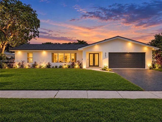 4 BR,  2.00 BTH &nbsp; style home in Plantation