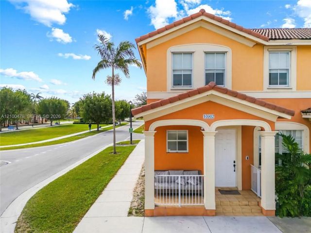  3 BR,  2.50 BTH &nbsp;Townhouse style home in Homestead