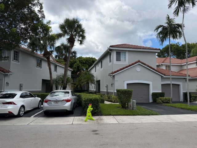[Weston Real Estate, listing number 3350481]