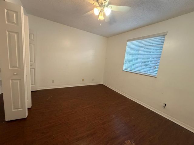 [PHOTO]