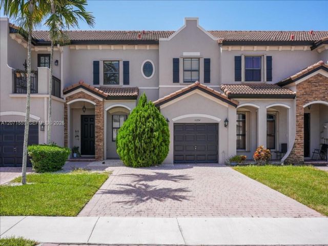  3 BR,  2.50 BTH &nbsp;Townhouse style home in Homestead