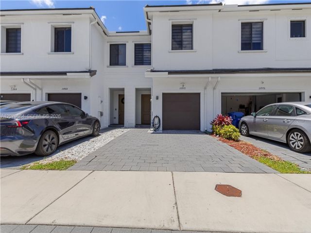  4 BR,  2.50 BTH &nbsp;Townhouse style home in Homestead