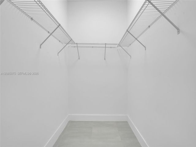[PHOTO]