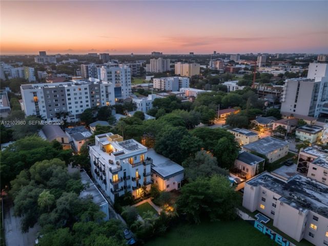  2 BR,  1.00 BTH &nbsp; style home in Miami