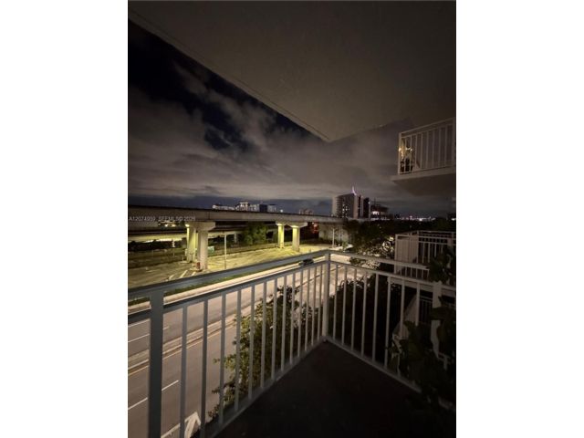 [PHOTO]