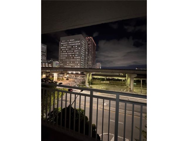 [PHOTO]