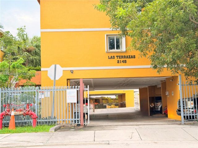  2 BR,  1.50 BTH &nbsp; style home in Miami