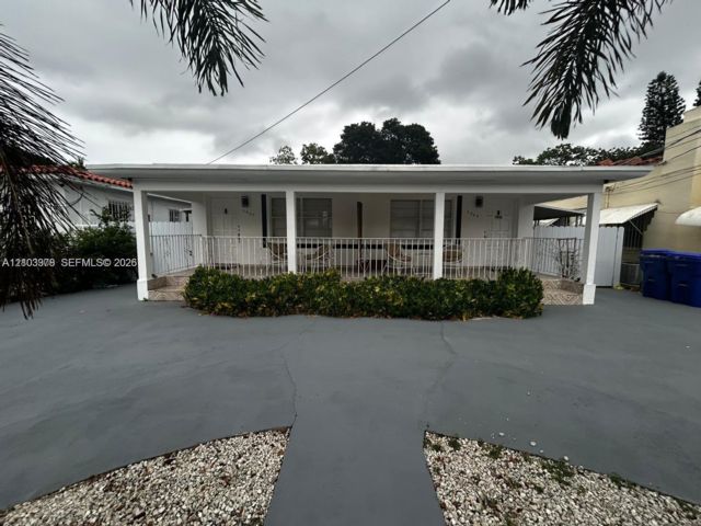  2 BR,  1.00 BTH &nbsp; style home in Miami