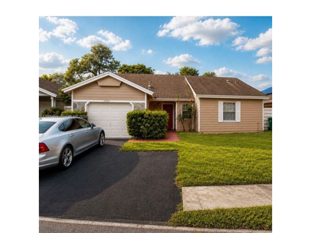  3 BR,  2.00 BTH &nbsp; style home in Miami