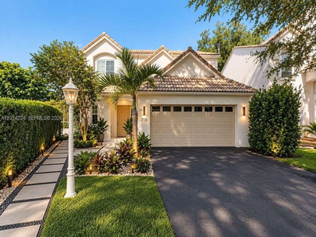  3 BR,  3.00 BTH &nbsp; style home in Coral Springs