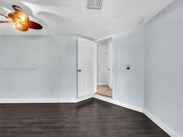 [PHOTO]