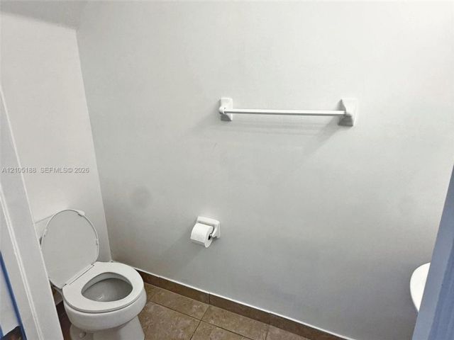 [PHOTO]