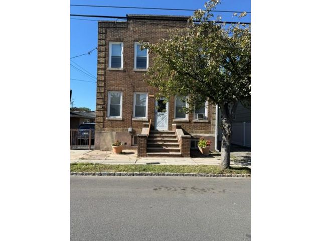  1 BR,  1.00 BTH &nbsp; style home in Belleville
