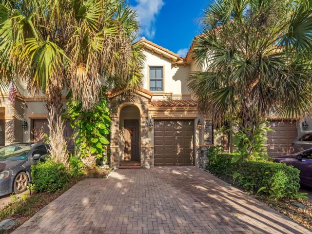  3 BR,  2.50 BTH &nbsp; style home in Coconut Creek