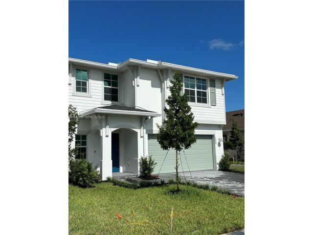  4 BR,  3.50 BTH &nbsp; style home in Loxahatchee