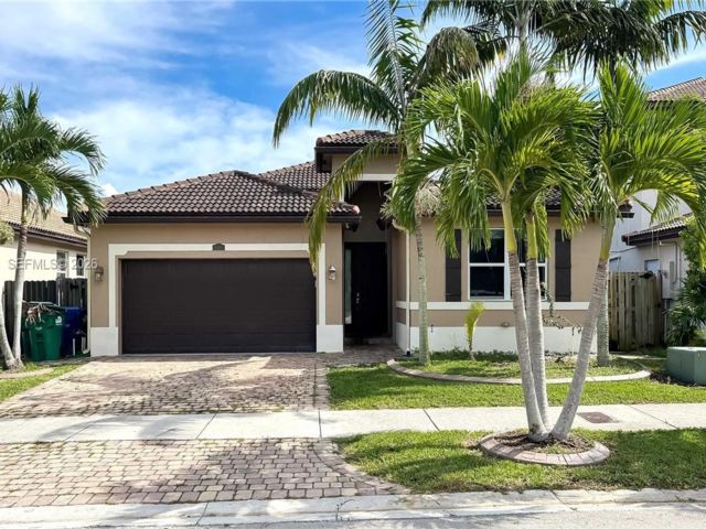  4 BR,  2.00 BTH &nbsp; style home in Homestead