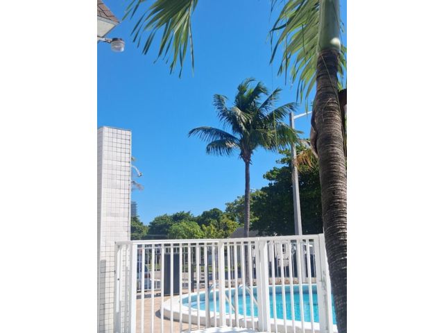  1 BR,  1.00 BTH &nbsp; style home in Hallandale
