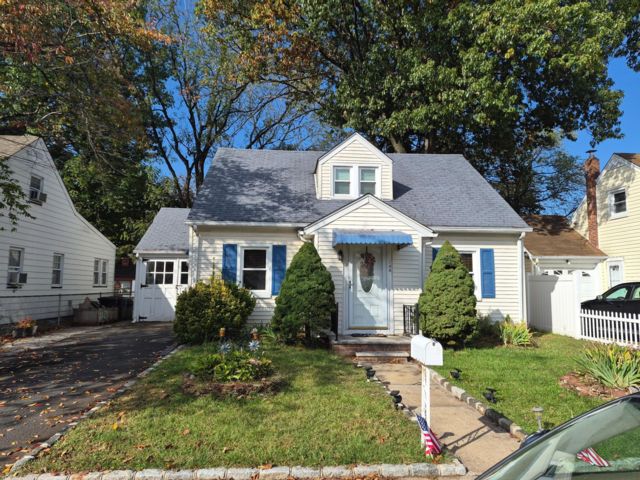  3 BR,  2.00 BTH &nbsp;Cape style home in Union