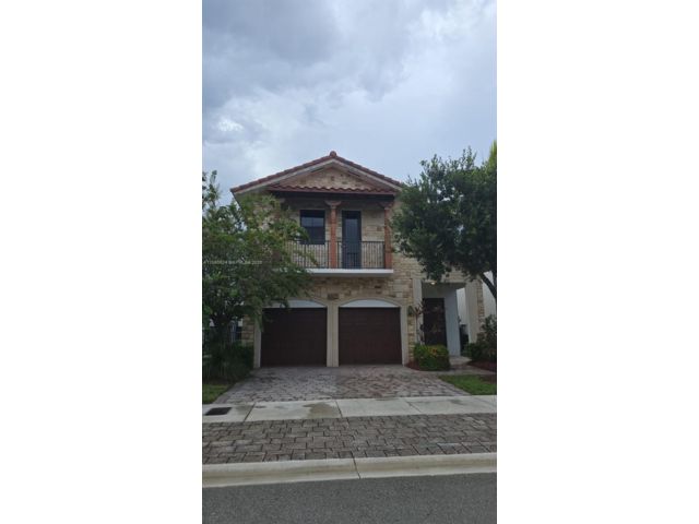  5 BR,  4.00 BTH &nbsp; style home in Medley