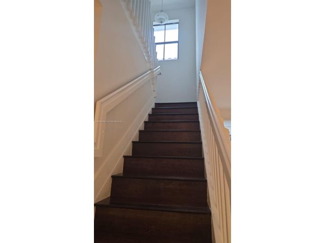 [PHOTO]