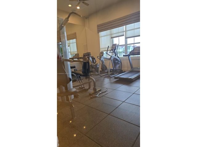 [PHOTO]