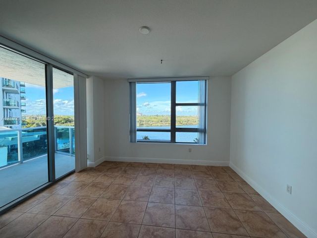  3 BR,  3.00 BTH &nbsp; style home in Sunrise