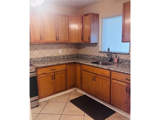 [PHOTO]
