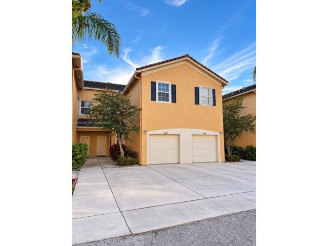  3 BR,  2.50 BTH &nbsp; style home in Margate