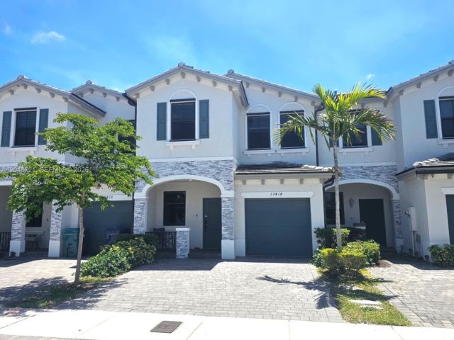  3 BR,  2.50 BTH &nbsp;Townhouse style home in Homestead