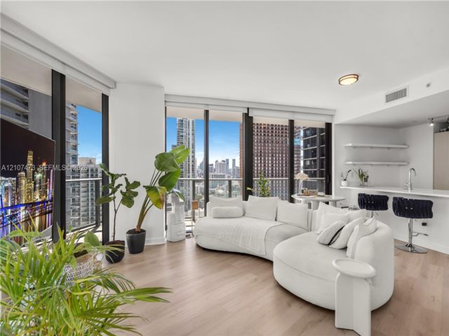  3 BR,  2.00 BTH &nbsp; style home in Miami