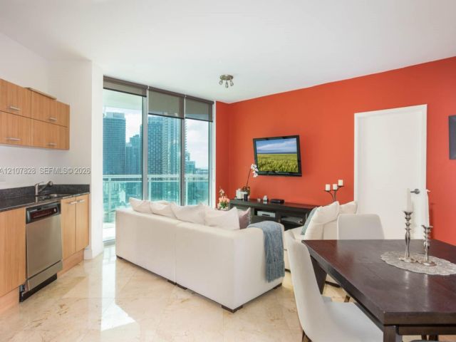  2 BR,  2.00 BTH &nbsp; style home in Miami