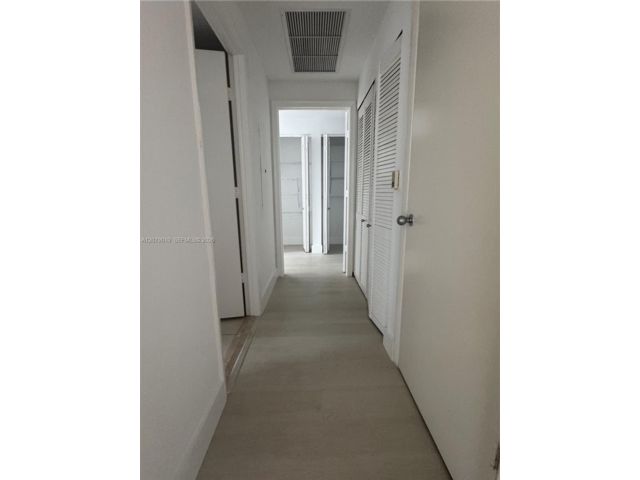 [PHOTO]