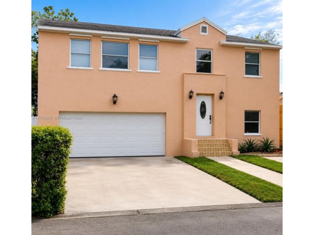  4 BR,  4.00 BTH &nbsp; style home in Homestead
