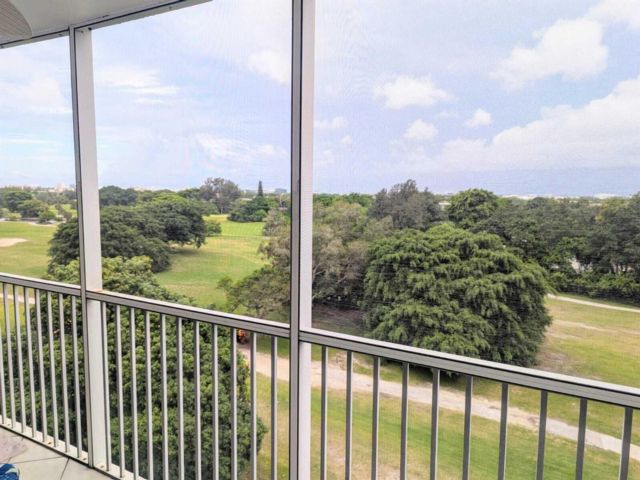  2 BR,  2.00 BTH &nbsp; style home in Pompano Beach