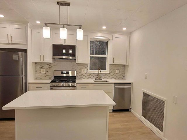 [Elmhurst Real Estate, listing number 3350964]