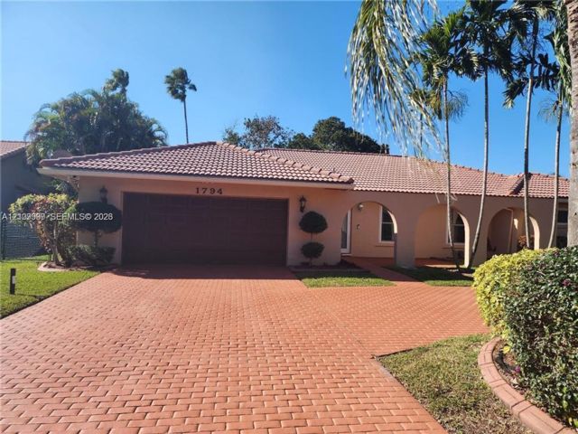  5 BR,  2.50 BTH &nbsp; style home in Coral Springs
