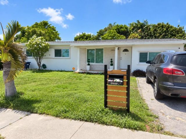  5 BR,  3.00 BTH &nbsp; style home in Cutler Bay