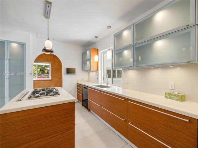  3 BR,  3.00 BTH &nbsp; style home in Coconut Grove