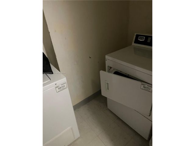[PHOTO]