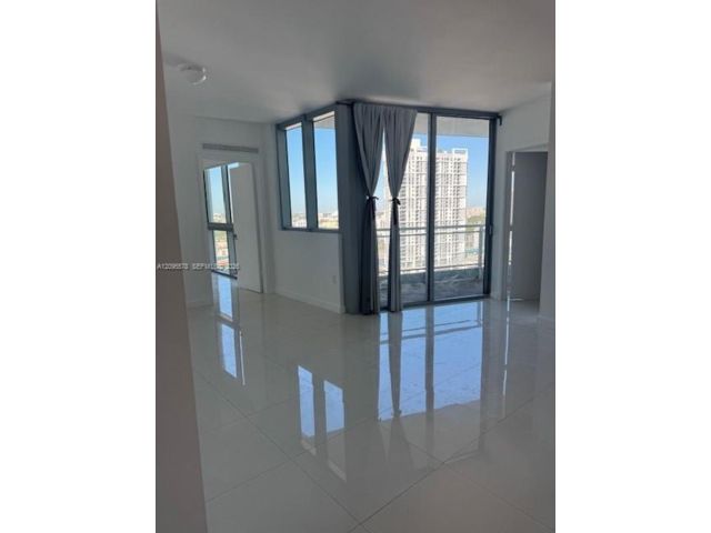  2 BR,  2.00 BTH &nbsp; style home in Miami