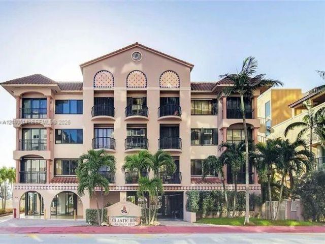  2 BR,  2.00 BTH &nbsp; style home in Surfside