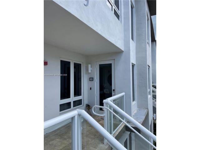  3 BR,  2.50 BTH &nbsp; style home in Medley