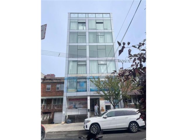 Studio,  0.00 BTH &nbsp;Commercial style home in Sunset Park