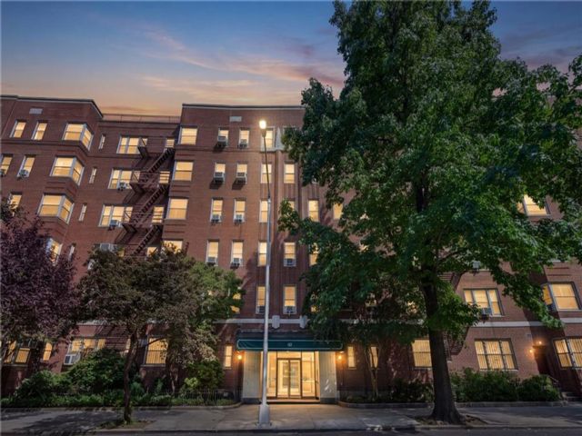 Studio,  0.00 BTH &nbsp;Office style home in Prospect Heights