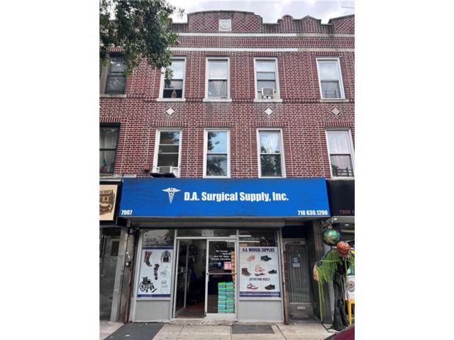 Studio,  0.00 BTH &nbsp;Mixed use style home in Bay Ridge