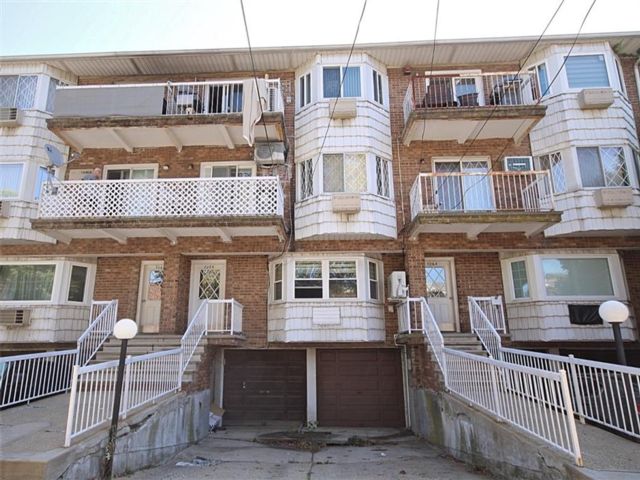  1 BR,  1.00 BTH &nbsp;Condominium style home in Bergen Beach