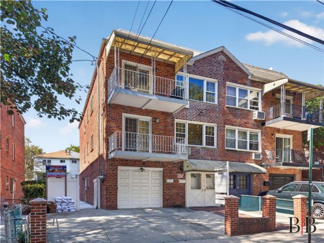  7 BR,  0.00 BTH &nbsp;Multi-family style home in Canarsie