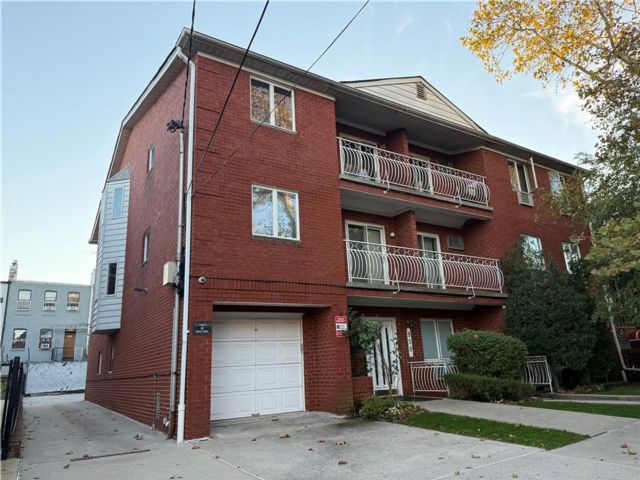  2 BR,  2.00 BTH &nbsp;Condominium style home in Dyker Heights