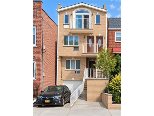 Studio,  6.00 BTH &nbsp;Multi-family style home in Bath Beach